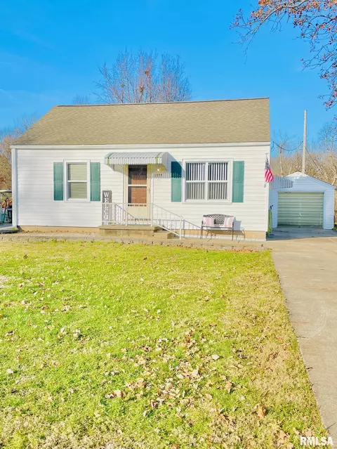2035 W Wilson Ave, Peoria, IL 61604