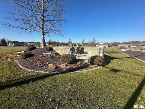 lot7 Hickory Ln, Pekin, IL 61554
