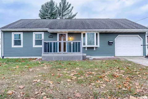 2008 Sheridan Rd, Pekin, IL 61554