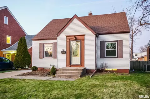 2405 W Sherman Ave, West Peoria, IL 61604