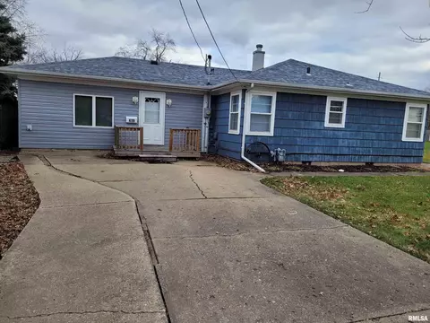 419 Irwin St, Galesburg, IL 61401