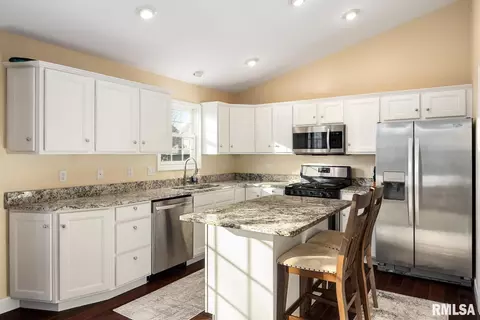 704 Simon St, Washington, IL 61571 photo 14