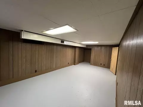 815 Bobby Ave, Macomb, IL 61455 photo 21