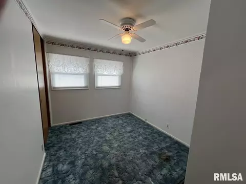 815 Bobby Ave, Macomb, IL 61455 photo 19