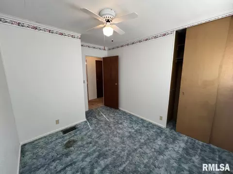 815 Bobby Ave, Macomb, IL 61455 photo 20