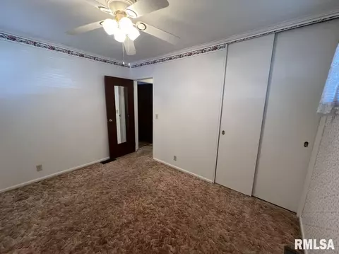 815 Bobby Ave, Macomb, IL 61455 photo 18