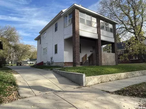 902 N Sheridan Ave, Peoria, IL 61606