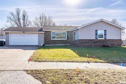 2200 State St, Pekin, IL 61554
