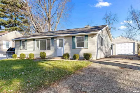 2404 N Northcrest Dr, Peoria, IL 61604