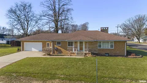 317 N Cordis Ave, Princeville, IL 61559