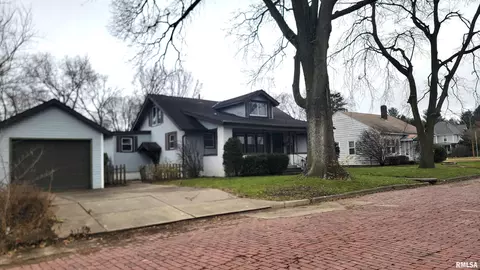 809 Winter St, Pekin, IL 61554