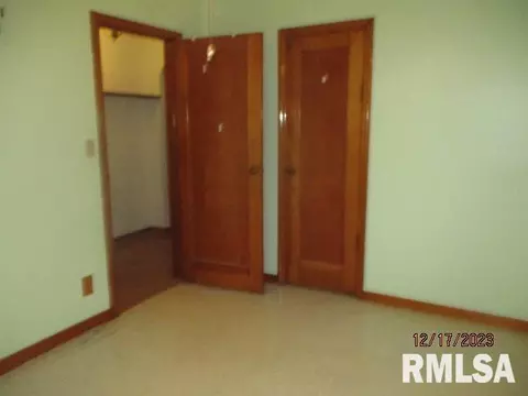 158 E 3rd St, Oglesby, IL 61348 photo 10