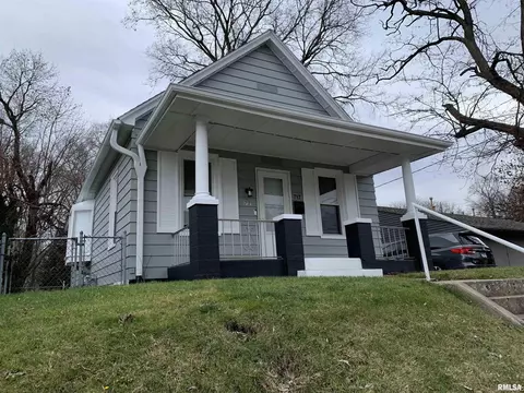 717 Harvard St, Peoria, IL 61603