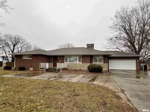 1125 N Main St, Washington, IL 61571