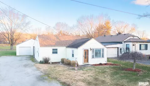 124 S Roosevelt St, North Pekin, IL 61554