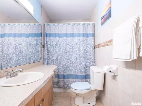 320 Barbara Rd, Pekin, IL 61554 photo 32