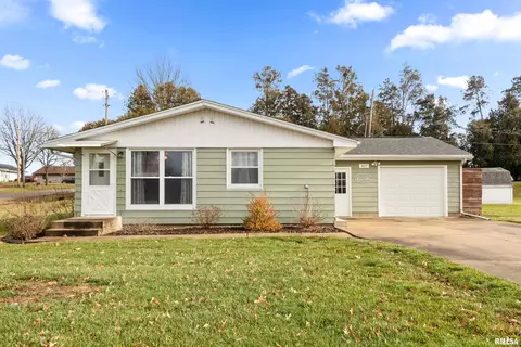 407 N Laurel St, Elmwood, IL 61529