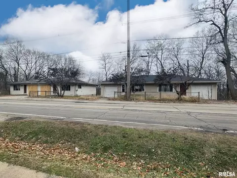 2510-2516 W Martin Luther King Jr Dr, Peoria, IL 61605