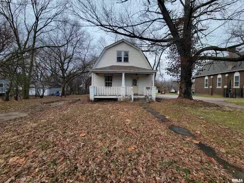 1817 N Broadway St, Peoria, IL 61604