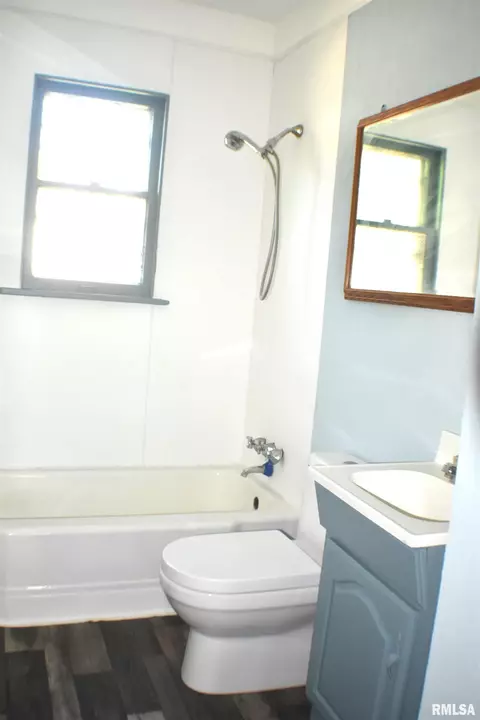 Bath - 707 E Ash St, Canton, IL 61520 photo 1 of 1