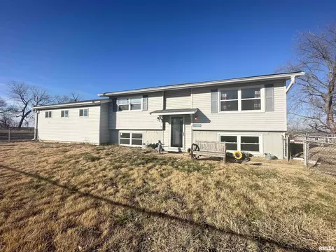 911 Rose St, South Pekin, IL 61564