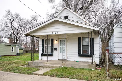 2122 W Garden St, Peoria, IL 61605