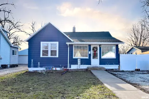 1416 Lake St, Pekin, IL 61554