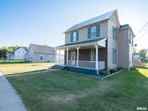 217 N 8th St, Cuba, IL 61427