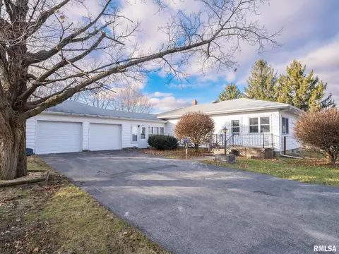 508 N Jones St, Eureka, IL 61530