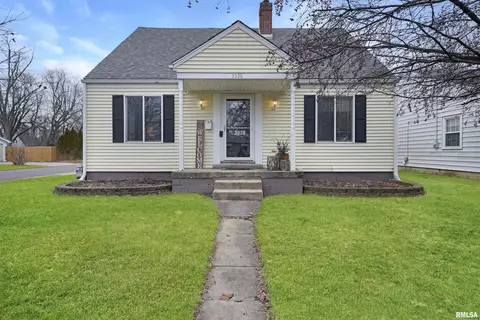 3326 N Peoria Ave, Peoria, IL 61603