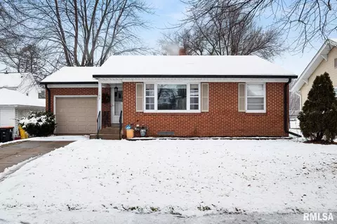 103 E Jefferson St, Washington, IL 61571