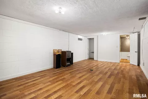 103 E Jefferson St, Washington, IL 61571 photo 20