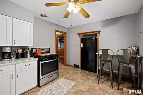 103 E Jefferson St, Washington, IL 61571 photo 13