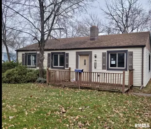 906 Lincoln Rd, Marquette Heights, IL 61554