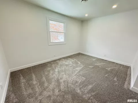 408 Hurst Dr, Macomb, IL 61455 photo 14