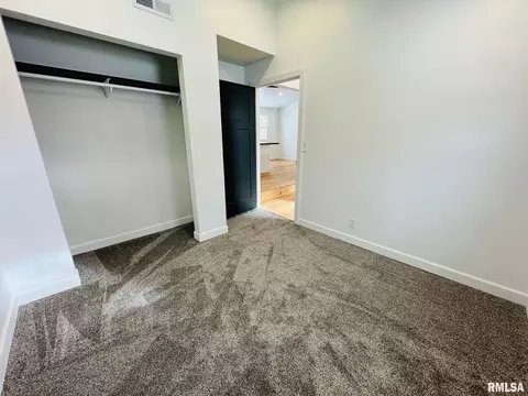 408 Hurst Dr, Macomb, IL 61455 photo 9