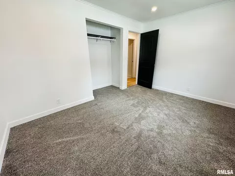408 Hurst Dr, Macomb, IL 61455 photo 15
