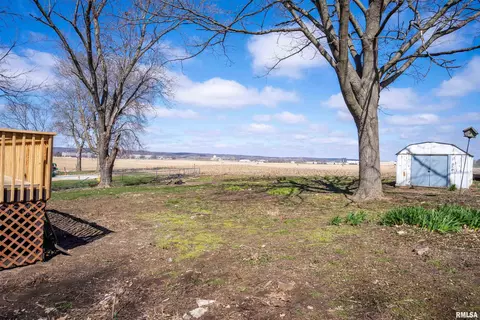Exterior - 2511 E Silver Leaf St, Chillicothe, IL 61523 photo 6 of 9