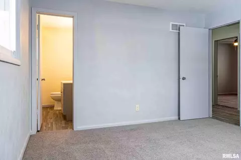 Bedroom - 2511 E Silver Leaf St, Chillicothe, IL 61523 photo 1 of 4