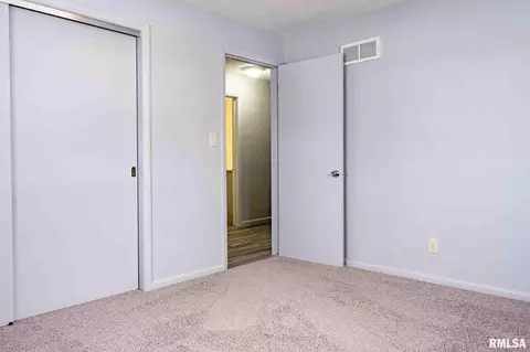 Bedroom - 2511 E Silver Leaf St, Chillicothe, IL 61523 photo 3 of 4