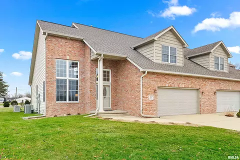 217 Cypress Pt, Washington, IL 61571