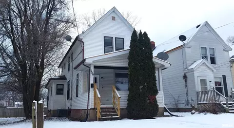 204 E Thrush Ave, Peoria, IL 61603 photo 1
