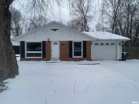 205 Shady Ln, East Peoria, IL 61611