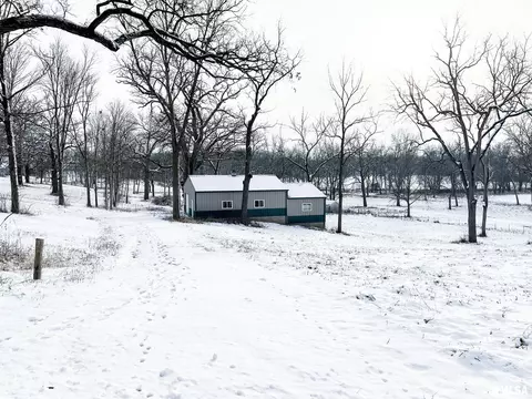 2 Mount Zion Road, Eureka, IL 61530