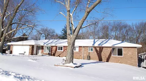 1633 N Arrow Ave, Peoria, IL 61604