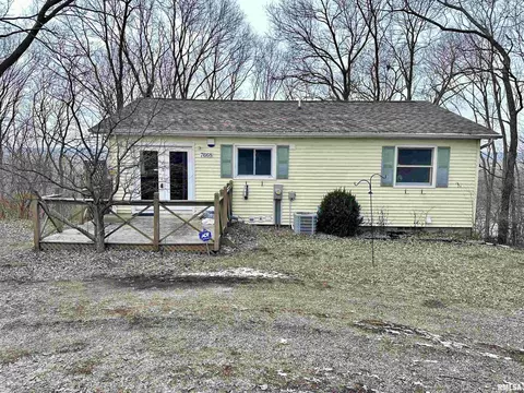 7668 E Manito Rd, Manito, IL 61546 photo 4