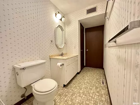 7668 E Manito Rd, Manito, IL 61546 photo 23