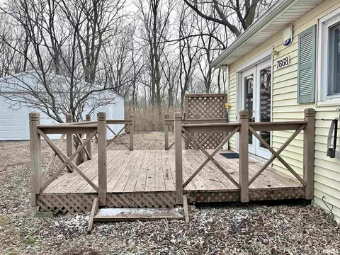 7668 E Manito Rd, Manito, IL 61546 photo 9