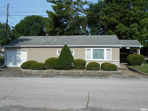 120 S Monroe St, Macomb, IL 61455