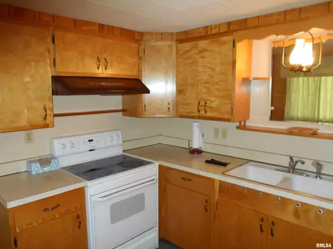 120 S Monroe St, Macomb, IL 61455 photo 7